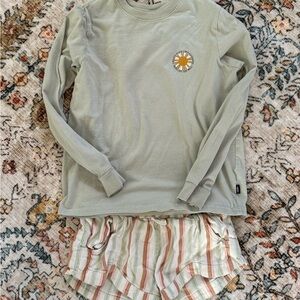 Vans shirt and billabong shorts